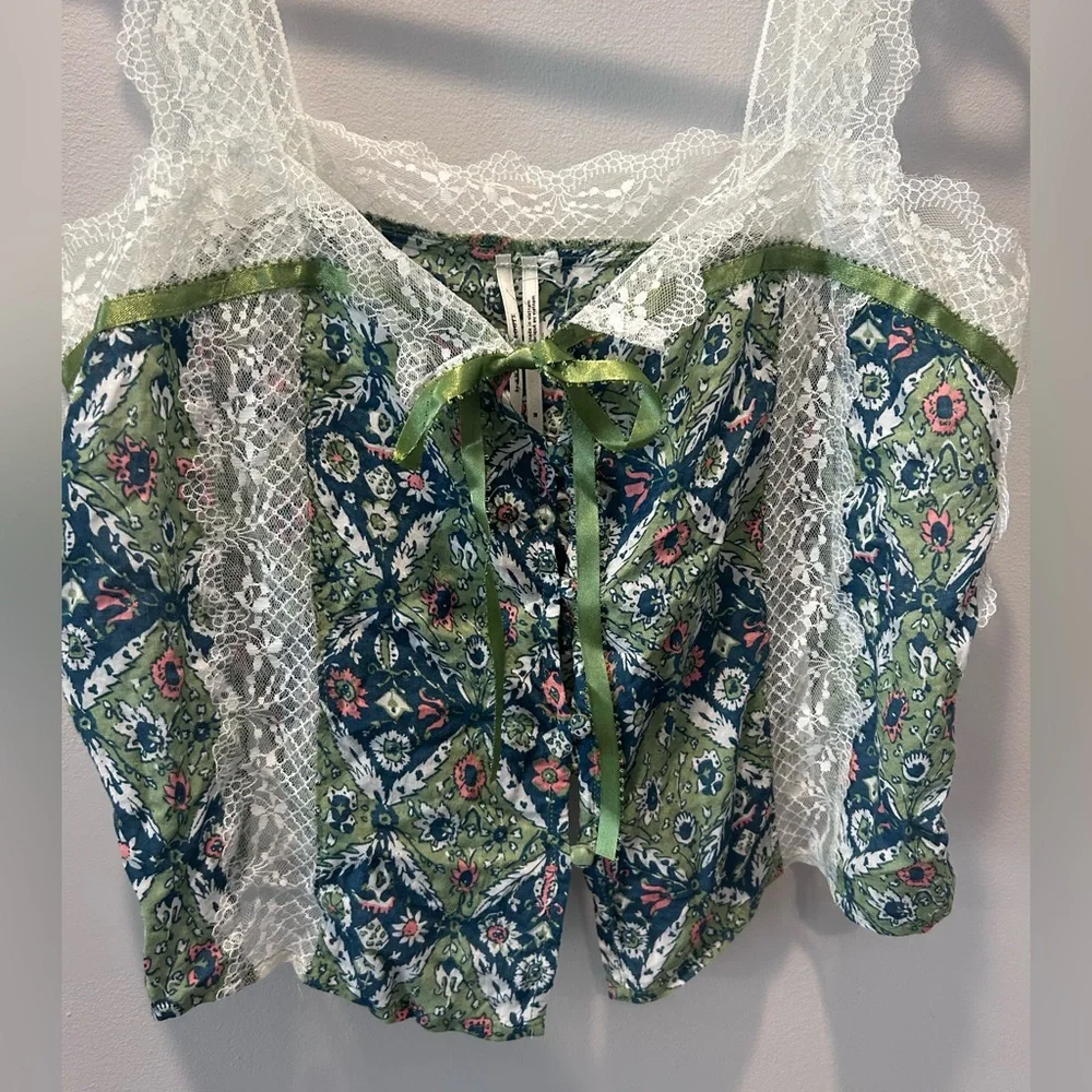 Anthropologie Green and Blue Floral Lace Blouse NWOT - Picture 2 of 7
